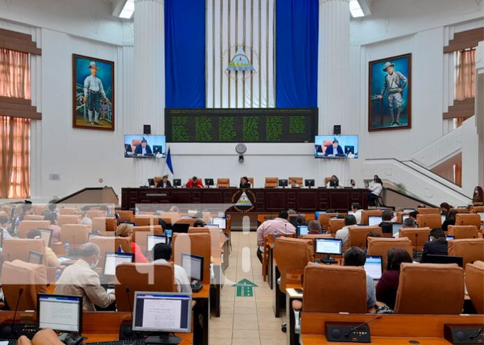 Notarios Públicos de Nicaragua deberán reportar operaciones sospechosas ante autoridades