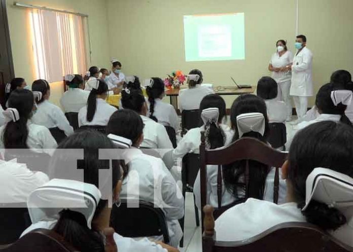 Jornada Científica de Enfermería en el SILAIS León
