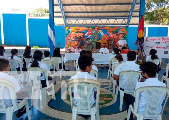 Conmemoración de la Cruzada Nacional de Alfabetización en colegio de Managua