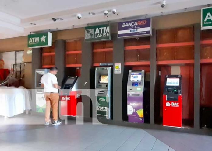 Ojo con la estafa. Cajeros automáticos de bancos comerciales