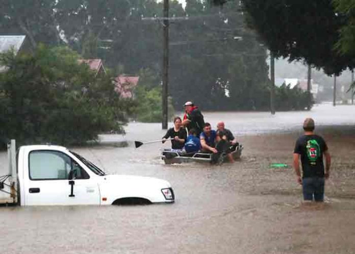 Inundaciones en Australia obliga la evacuación de miles de personas