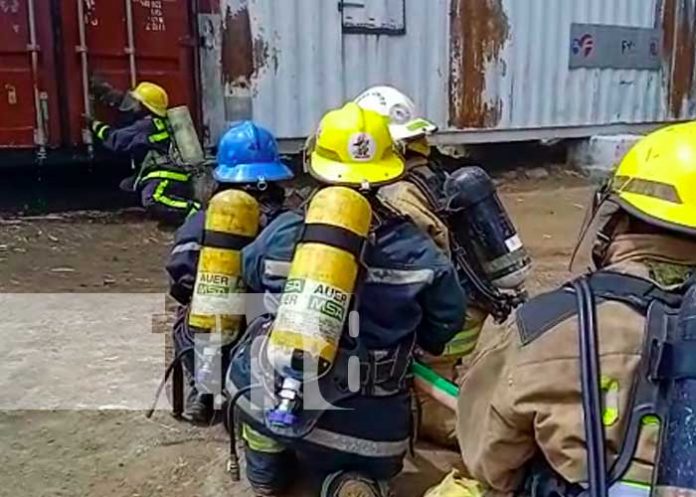 Bomberas de Nicaragua en constante capacitación