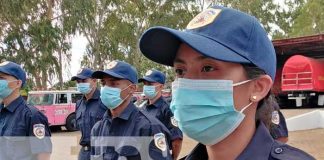 Nuevos bomberos que se preparan para servir a Nicaragua