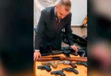 ¿Nuevo evangelio? Pastor bendice armas para «proteger de los malos» ¿Nuevo evangelio? Pastor de Brasil bendice armas para "proteger de los malos"
