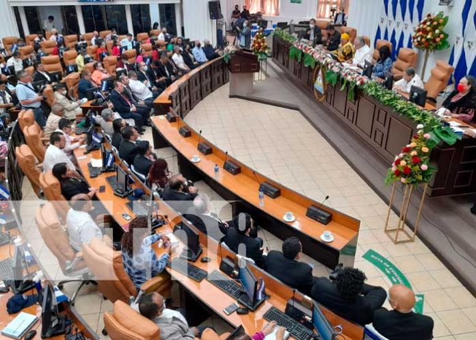 Sesión especial en el Parlamento por reconocimiento a la Camerata Bach