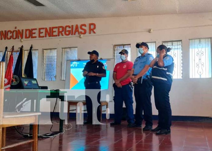 Charla a bomberos de Estelí sobre el no consumo de drogas