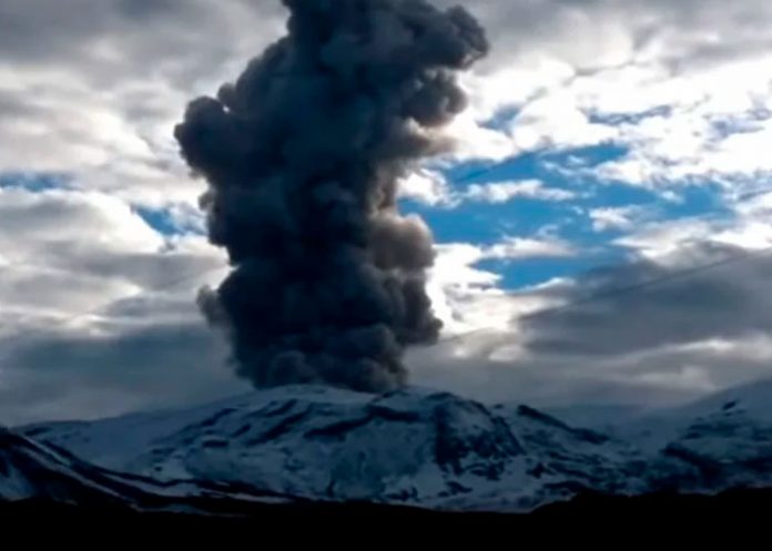 Alerta amarilla por actividad en el volcán Nevado del Ruiz en Colombia