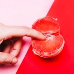 ¡Escándalo! Colombia inicia campaña de masturbación en las mujeres