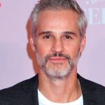 ¡Reaparece! Juan Pablo Medina posó por primera vez con su prótesis