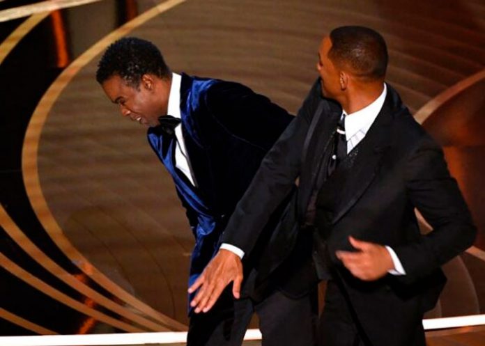 entrete2 Will Smith se disculpa con Chris Rock por el bofetón en los Oscar