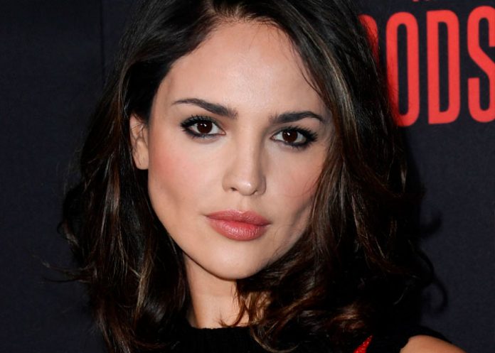 ¿Qué tal le queda? Eiza González sorprende con radical cambio de look