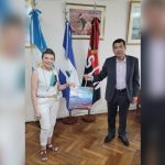 Embajada de Nicaragua en Argentina recibe visita de escritora