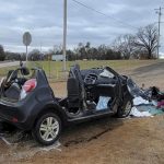 Accidente entre camión y un auto deja seis estudiantes muertos en Oklahoma Accidente entre camión y un auto deja seis estudiantes muertos en Oklahoma