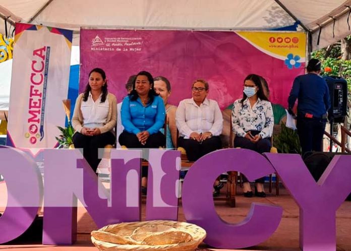 Reunión de mujeres emprendedoras y creativas en Nicaragua