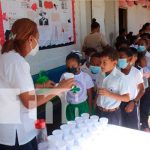 Más de 8 mil niños reciben su primer dosis de flúor en Bluefields Aplicación del flúor para la salud bucal en Bluefields