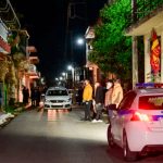 Mataron a toda su familia, pidió ayuda con su hermano muerto en brazo