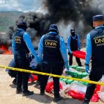 Honduras incinera 8 toneladas de cocaína incautadas a cárteles Honduras incinera 8 toneladas de cocaína incautadas a cárteles