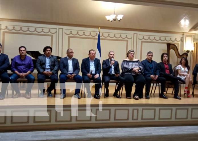 Anuncio de la nueva temporada lírica de la Fundación INCANTO