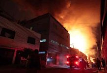 Un incendio en fábrica clandestina deja 2 heridos y 300 damnificados, Perú Un incendio en fábrica clandestina deja 2 heridos y 300 damnificados, Perú