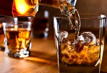 18 personas muertas por el consumo de alcohol adulterado en la India