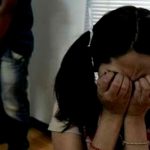 ¡Aterrador! Niña es violada por su abuelo, padre, tío y hermano en la India