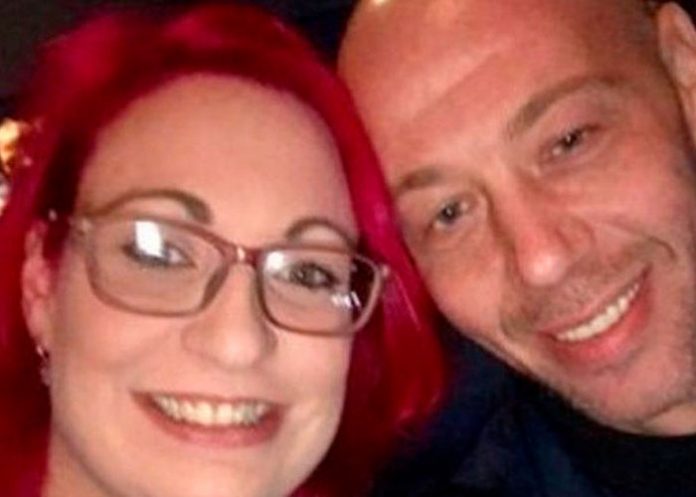 ¡Inhumano! Madre y padrastro mataron a golpes a un niño en Reino Unido