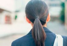 Prohíben en escuelas de Japón "cola de caballo" por excitar a hombres