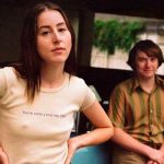 Podcast: Licorice Pizza, una película algo inflada por la crítica Escena de la película Licorice Pizza