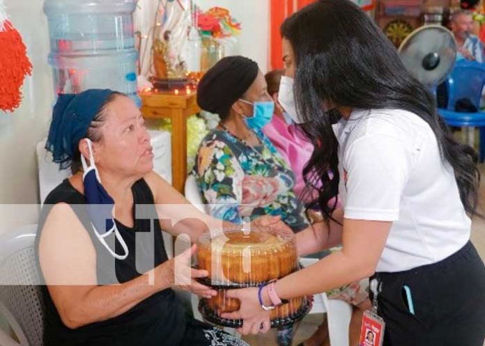 Celebración adultos mayores gracias a Loto Nicaragua