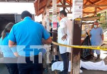 Extraña muerte de un joven en una parada de bus en Managua Investigación por muerte de joven en parada de bus en Metrocentro, Managua