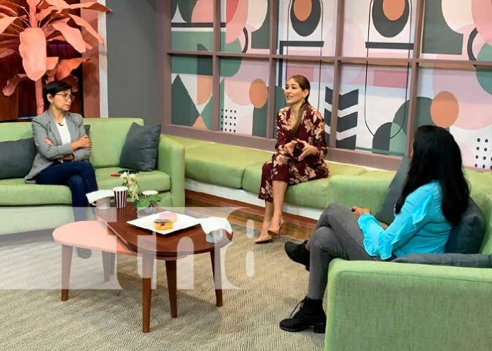 Segmento Mujer Estelar con el tema del Día Nacional del Periodista