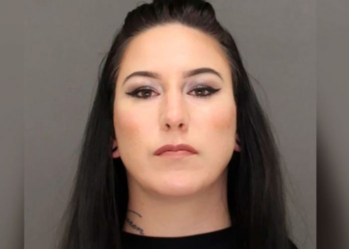 mujer1 ¡Carnicera! Mujer le cortó el pene a su amante en pedacitos en Wisconsin