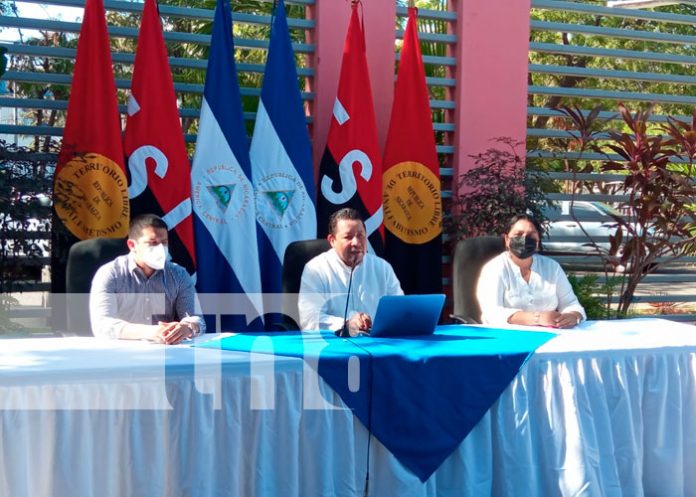 Comunidad educativa destaca rol de la mujer nicaragüense