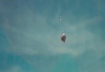 Captan el vuelo de un nuevo OVNI en Australia (video) Captan el vuelo de un nuevo OVNI en Australia (video)
