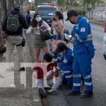 Moto destruida y conductor grave tras accidente en Ctra. a Masaya, Managua Accidente de tránsito en el sector del Hotel Seminole, Managua