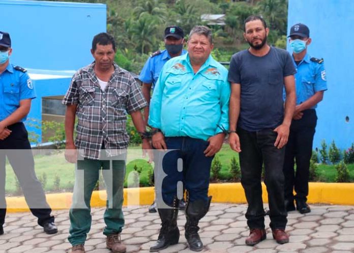 Sujetos presos por presuntamente cometer delitos en Siuna