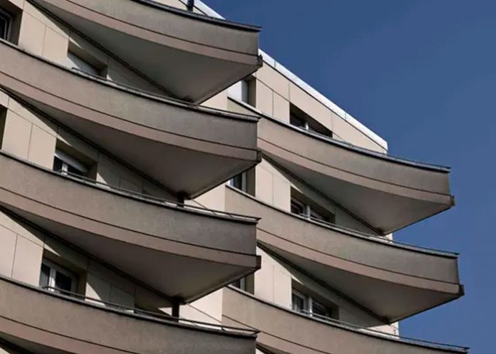 ¡Tragedia en Suiza! 4 miembros de una familia se lanzan al vacío juntos