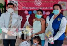 Mujeres parto múltiple de Tipitapa reciben paquete alimenticio Entrega de paquetes alimenticios a familias de Tipitapa