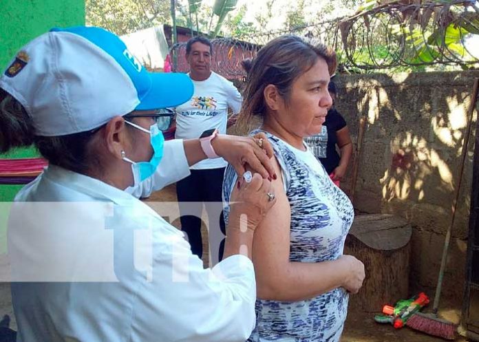 Jornada de vacunación en barrios de Managua