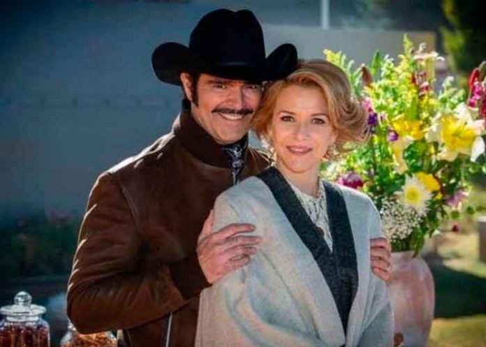 vicente-fernandez Televisa-Univision gana amparo para transmitir serie de Vicente Fernández
