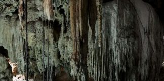 Menores mueren al introducirse en lo más profundo de una cueva en México