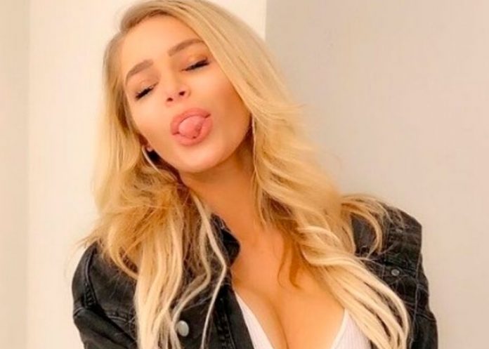 Courtney Clenney estrella de OnlyFans arrestada por asesinato de su novio.