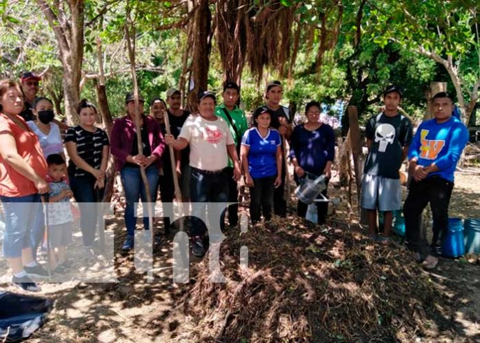 Productores de Ometepe, aprenden a elaborar biofertilizantes Bocashi
