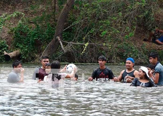 1 Familias de Somoto acuden a los diferentes balnearios