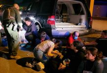 Un niño y 15 migrantes detenidos por llevar droga a Estados Unidos Encuentran a un niño de Guatemala entre un grupo de migrantes que traficaban 93.000 dólares en marihuana a Estados Unidos