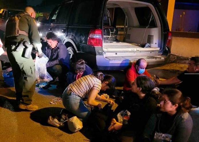 1 Encuentran a un niño de Guatemala entre un grupo de migrantes que traficaban 93.000 dólares en marihuana a Estados Unidos