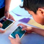 ¡Por jugar free fire! Le quitan el celular y decide apuñalar a su hermana ¡Por jugar free fire! Le quitan el celular y decide apuñalar a su hermana