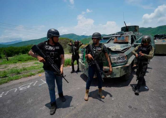 Condenado a 12 años de cárcel por traficar armas a México