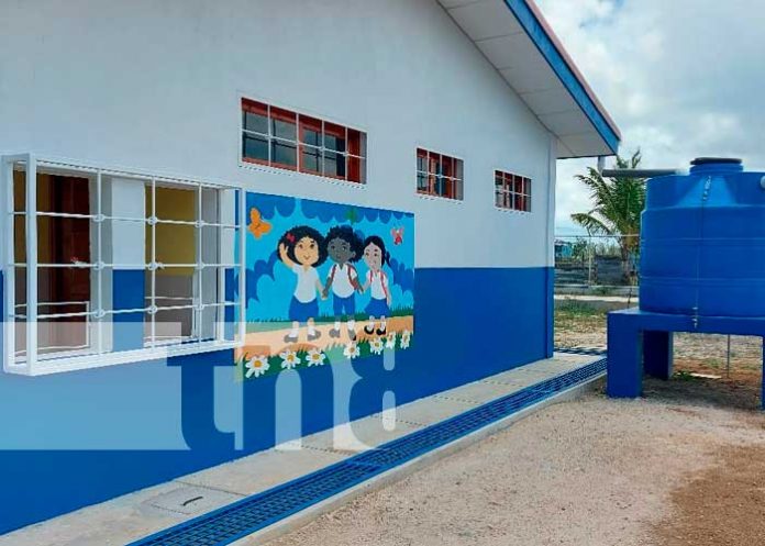 1 Gobierno de Nicaragua inaugura un moderno centro escolar en Prinzapolka