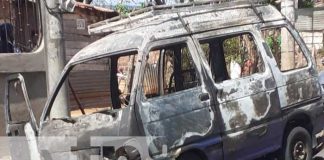 Vehículo incendiado en el departamento de León